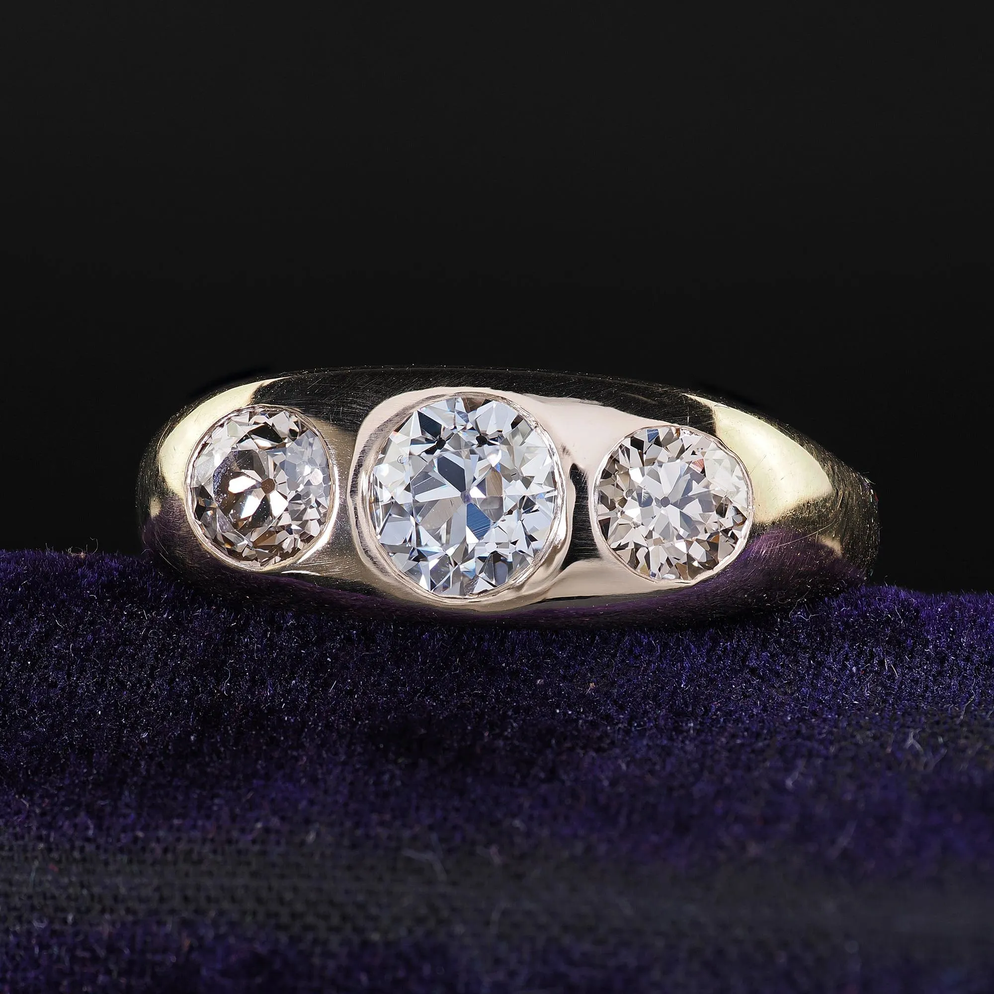 Antique Art Deco 10K Yellow Gold Old European Cut Diamond Three Stone Gypsy Ring - GIA