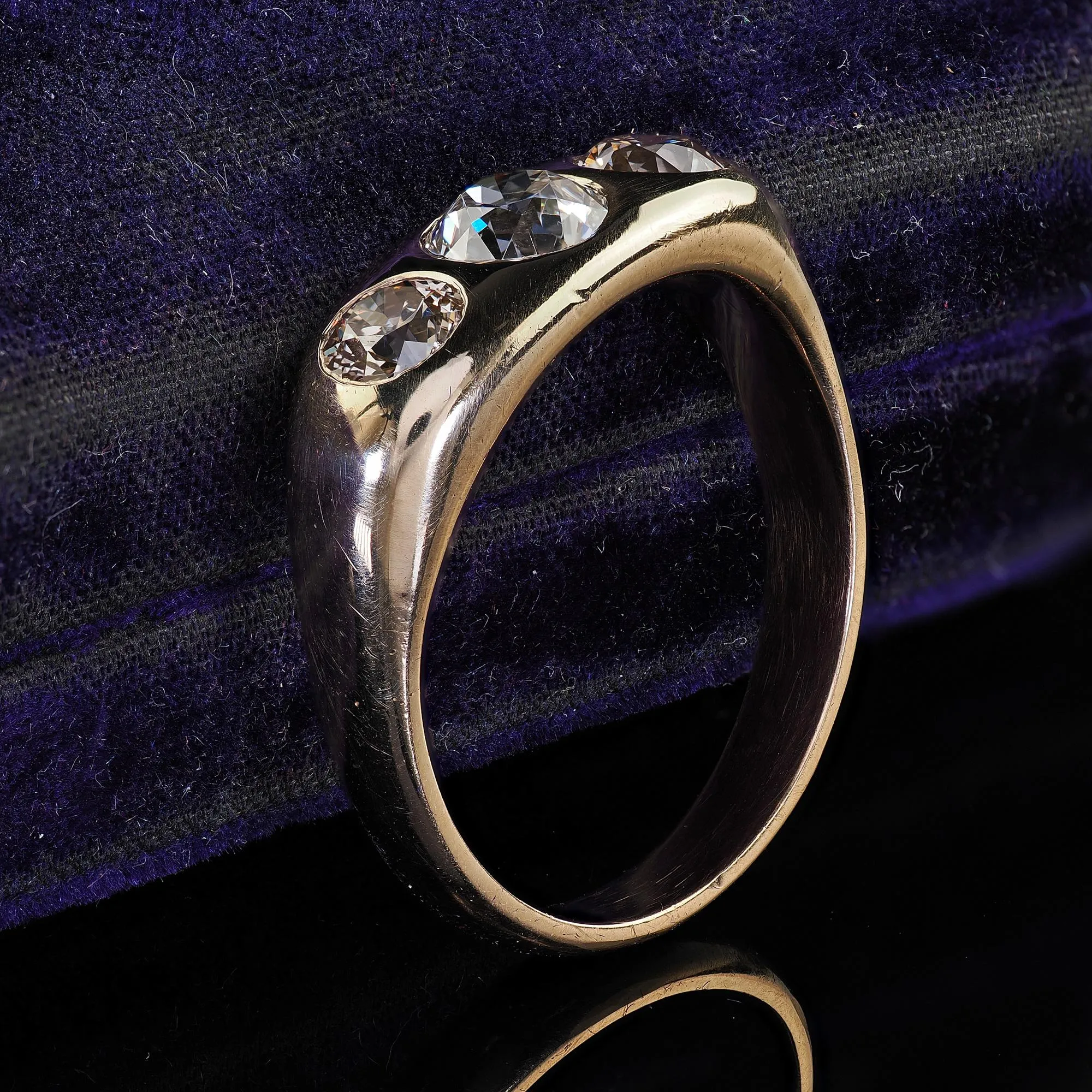 Antique Art Deco 10K Yellow Gold Old European Cut Diamond Three Stone Gypsy Ring - GIA
