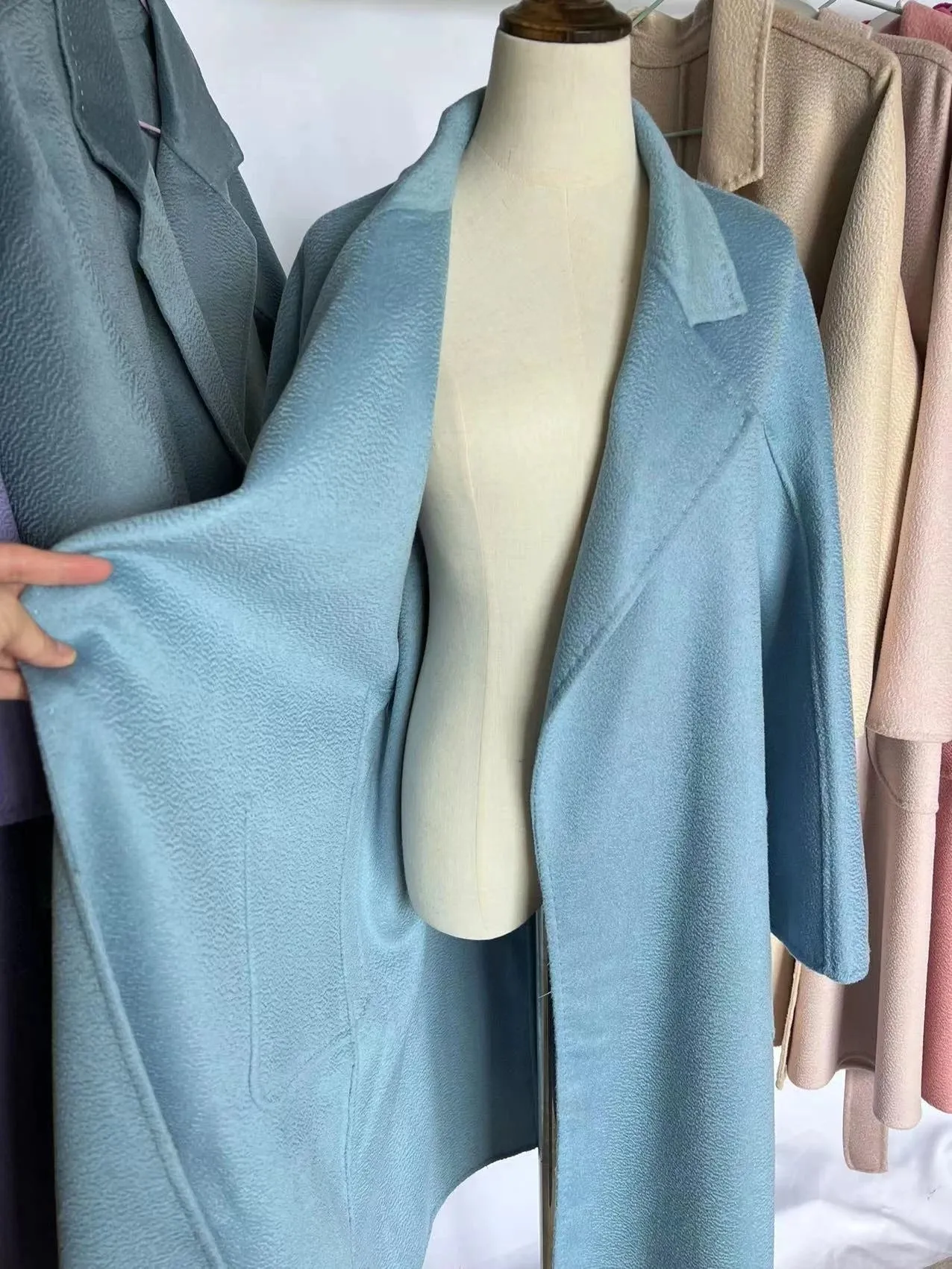 Cashmere Coat for Women – Winter Mid-Length Corrugated Design, Black & Beige