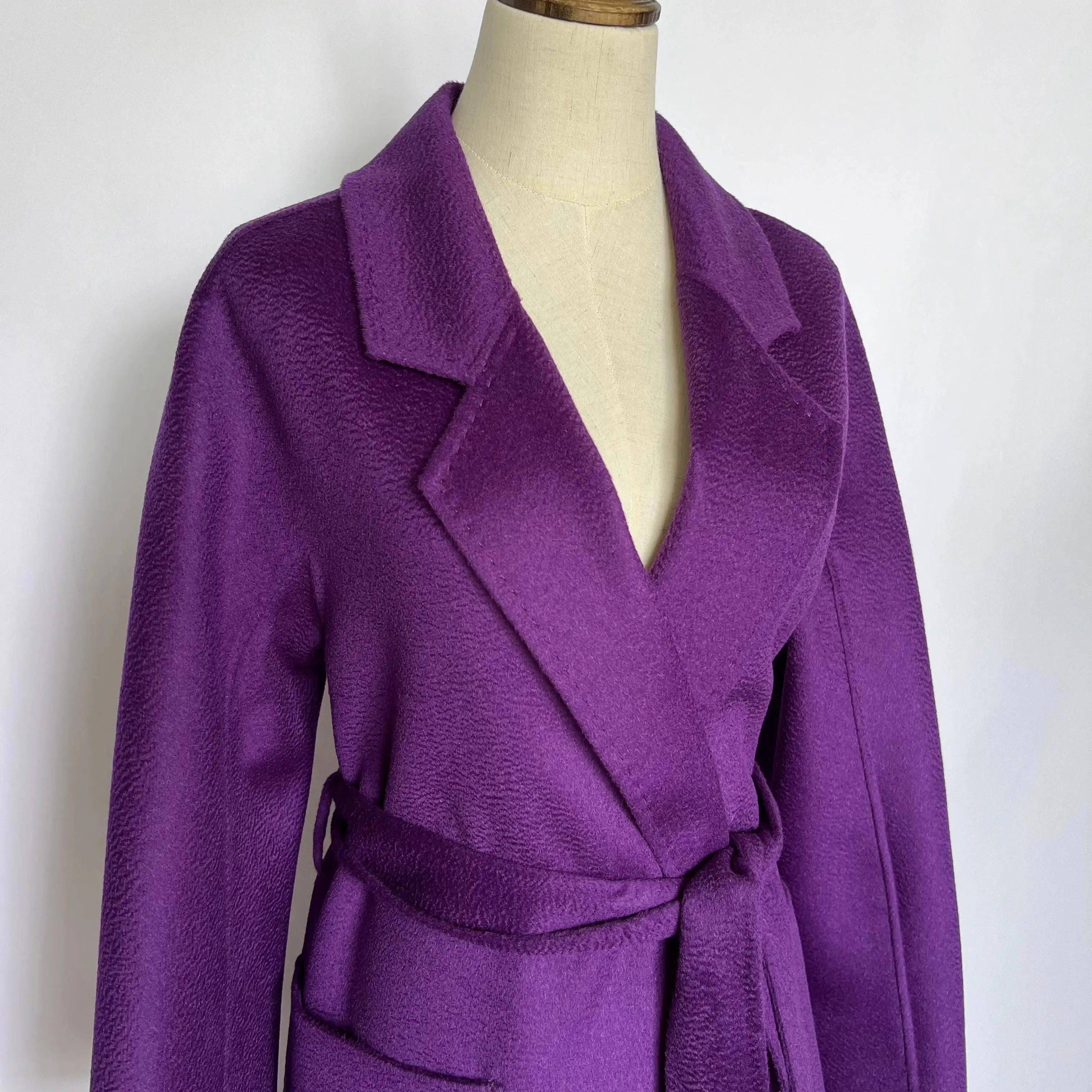 Cashmere Coat for Women – Winter Mid-Length Corrugated Design, Black & Beige