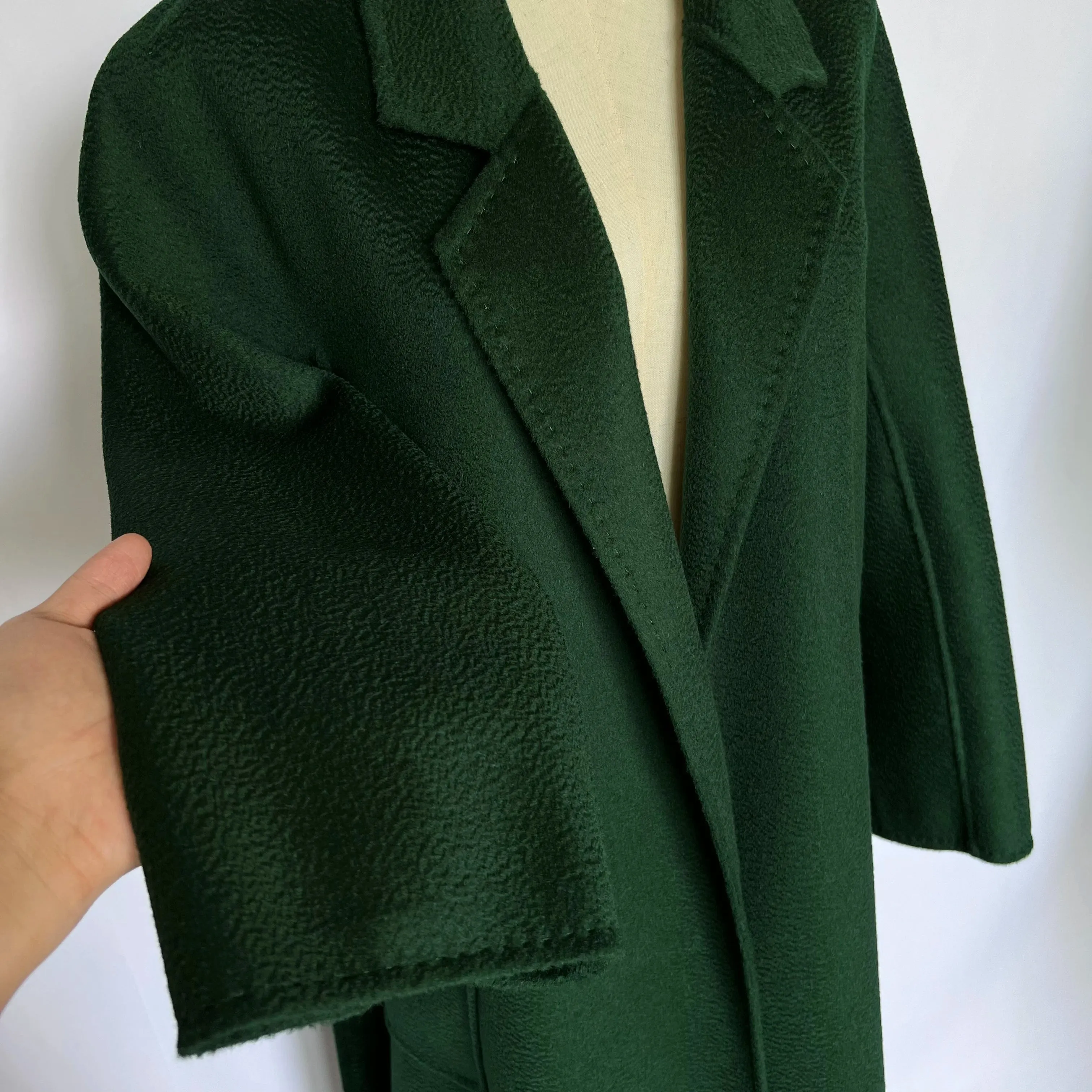 Cashmere Coat for Women – Winter Mid-Length Corrugated Design, Black & Beige