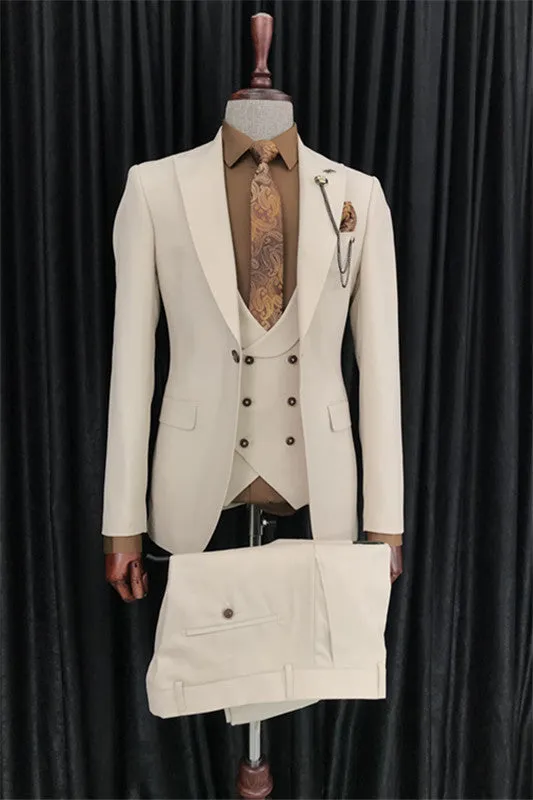 Chic Peaked Lapel Three Pieces Prom Suit Jackets Wedding Groom Suits