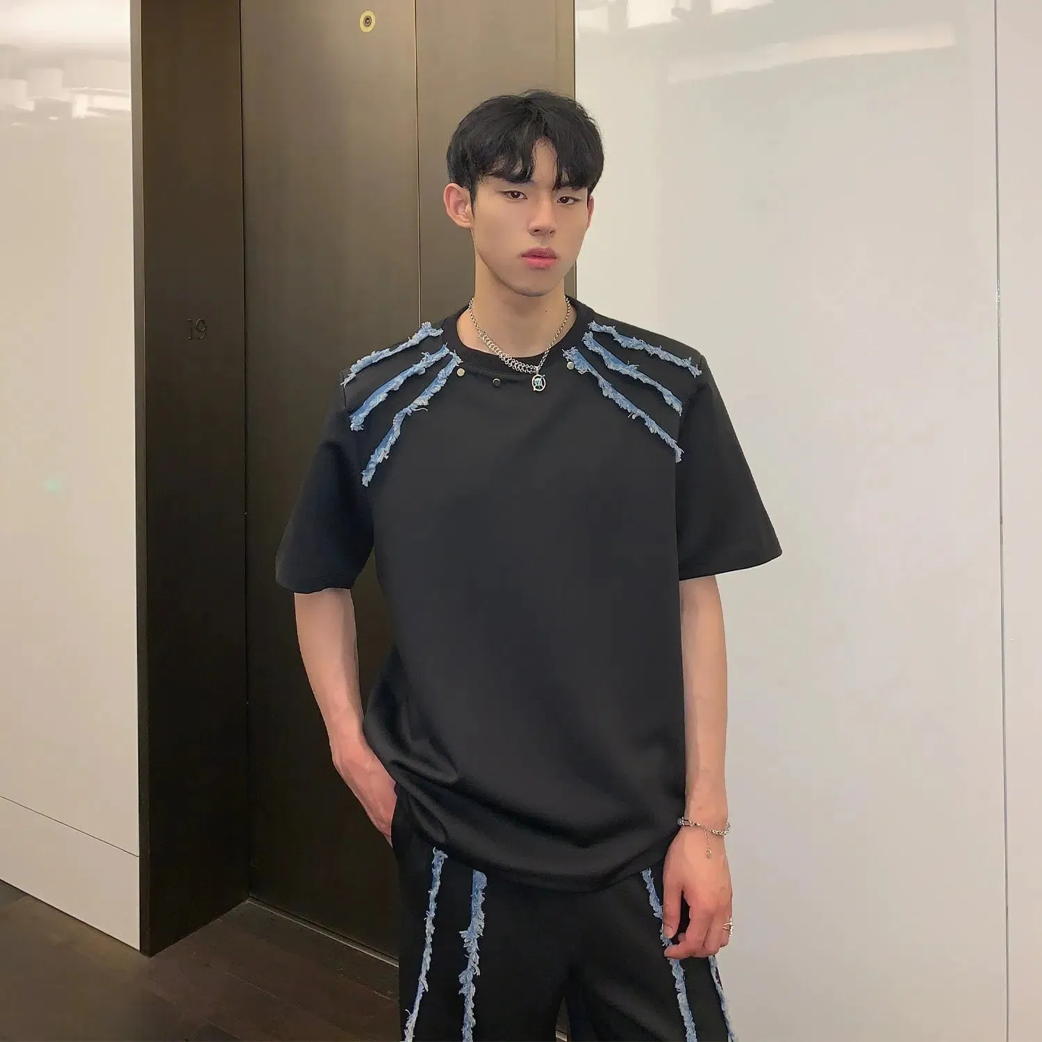 Contrast Colour Crew Neck T-shirt