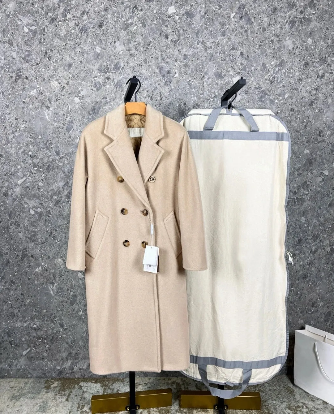 High-End Winter Cashmere Coat for Women – Camel, Black, Gray, Red, Double-Breasted