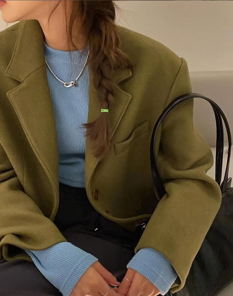 Lapeled single-breasted loose woolen jacket
