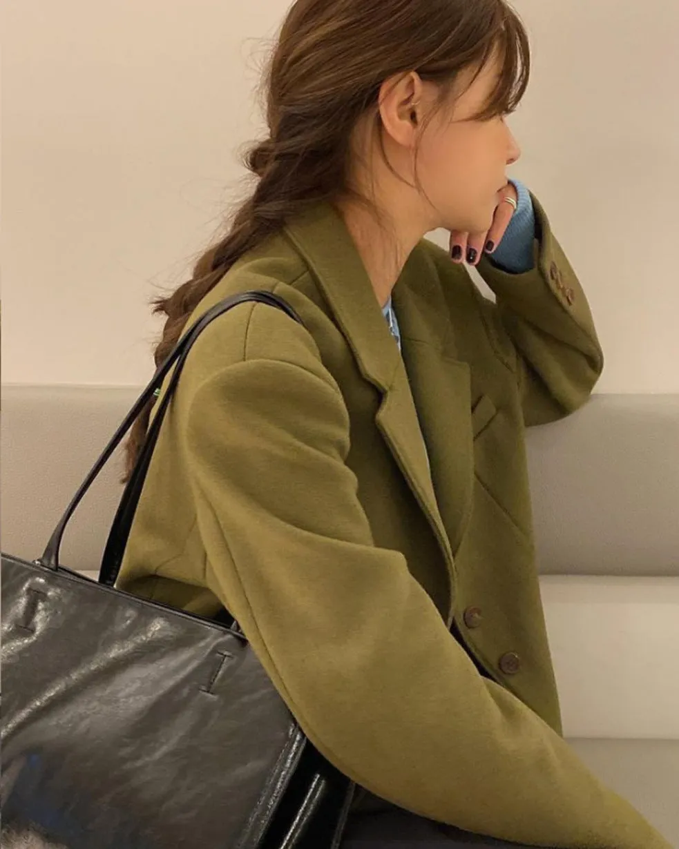 Lapeled single-breasted loose woolen jacket