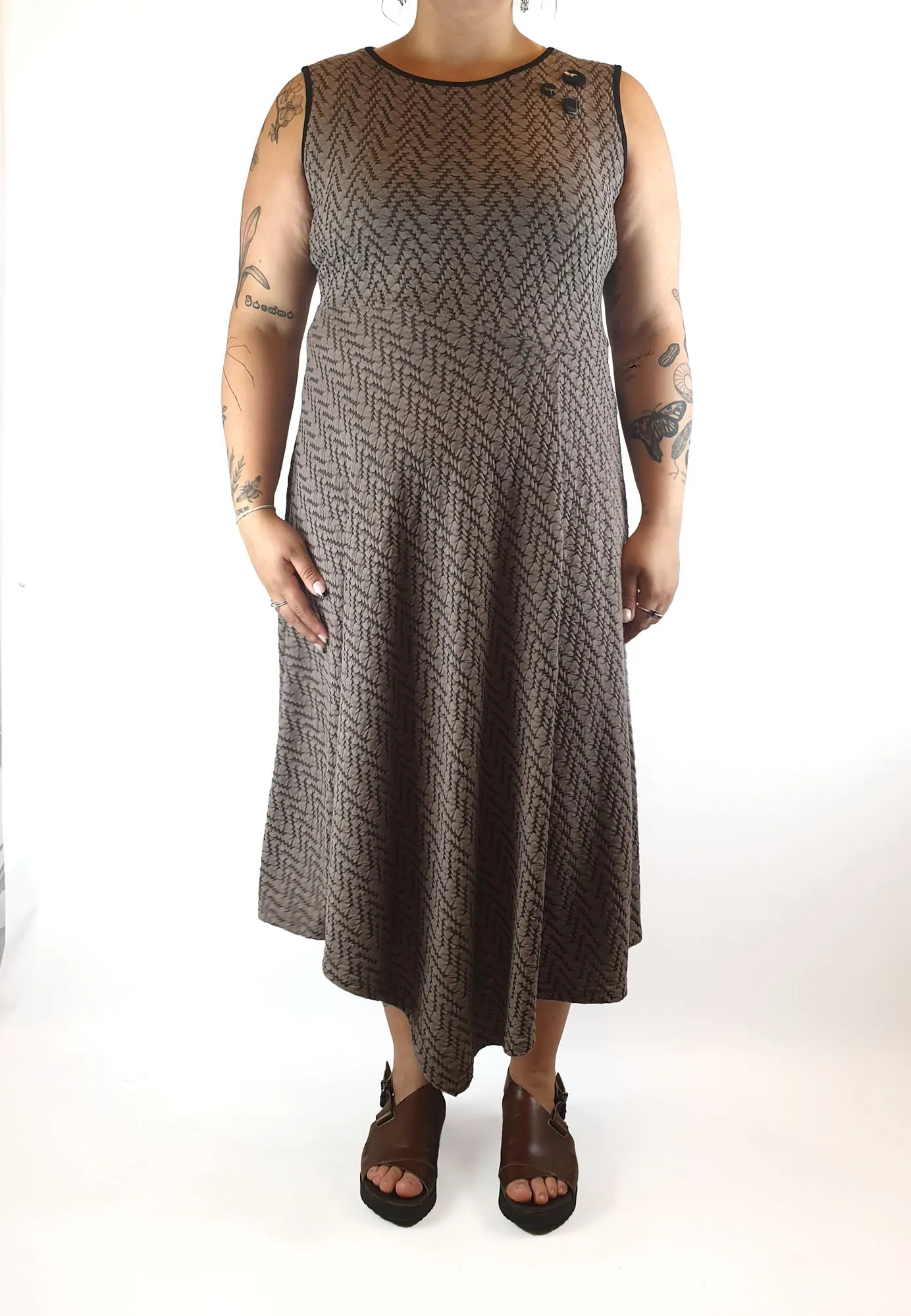 Maiocchi textured brown sleeveless maxi dress size 16