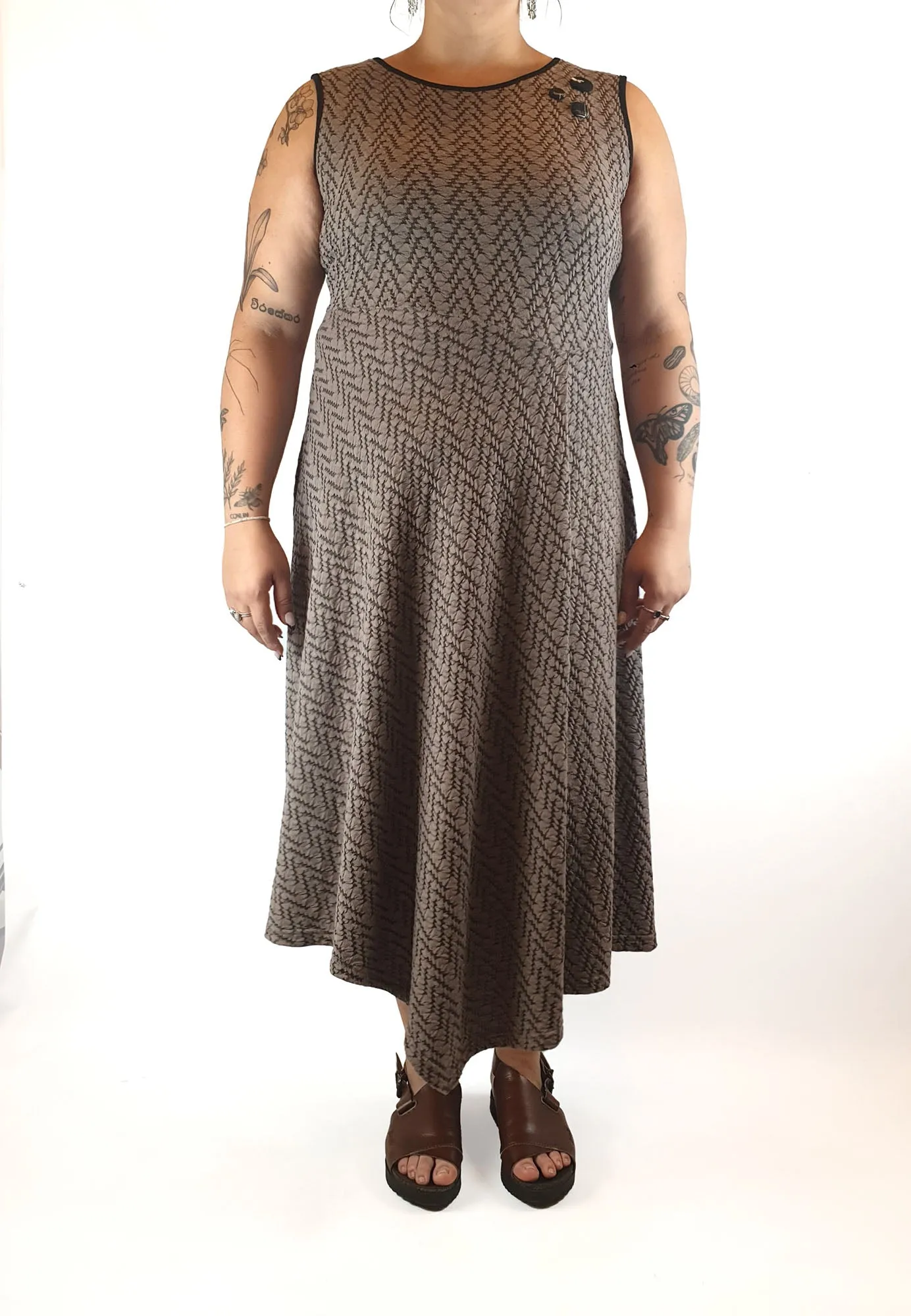 Maiocchi textured brown sleeveless maxi dress size 16
