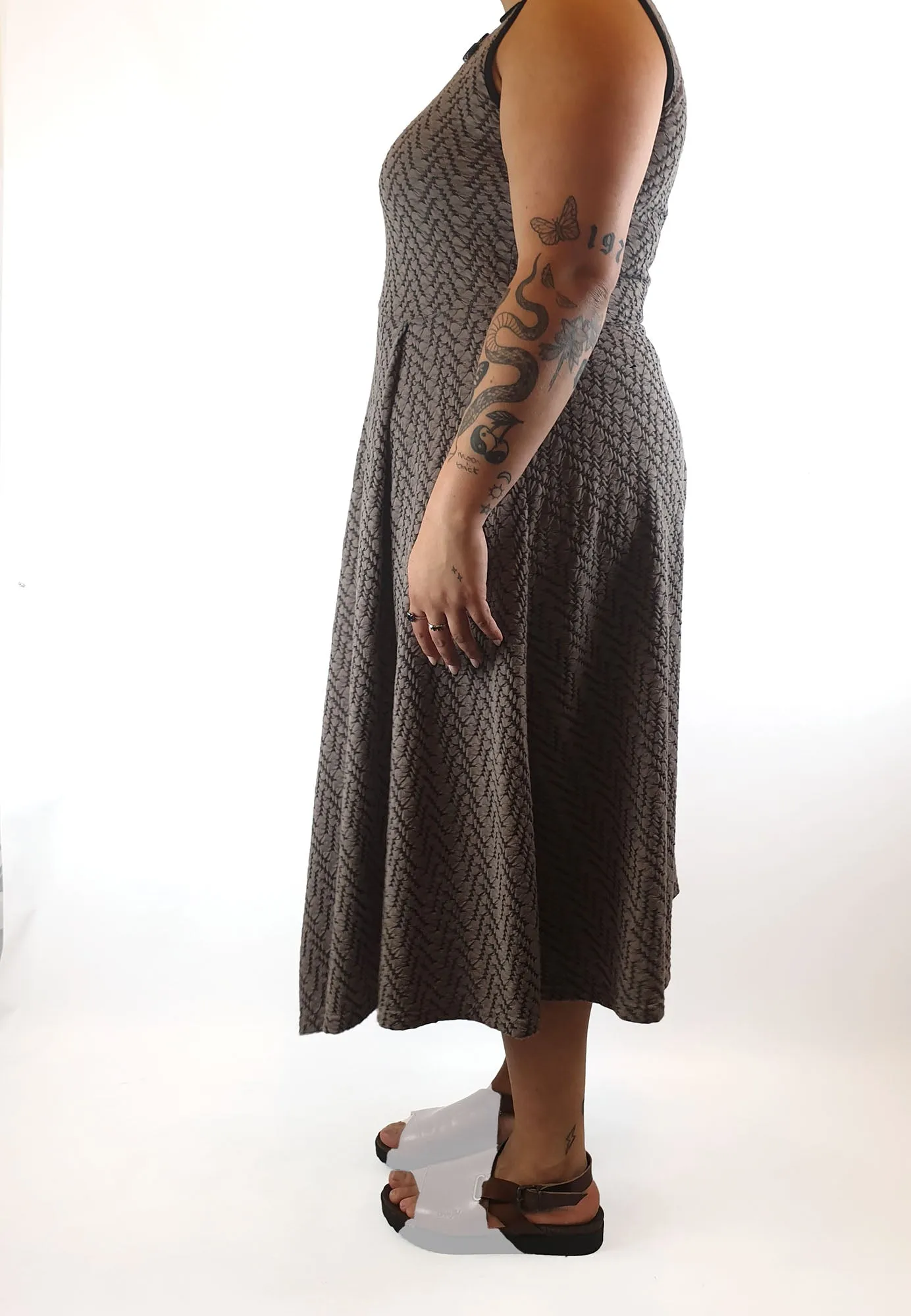 Maiocchi textured brown sleeveless maxi dress size 16