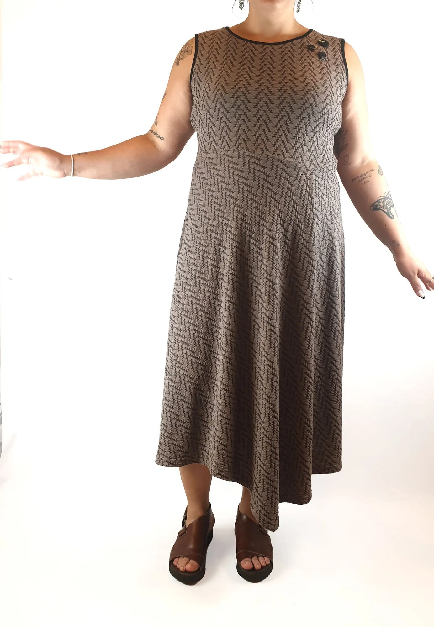 Maiocchi textured brown sleeveless maxi dress size 16