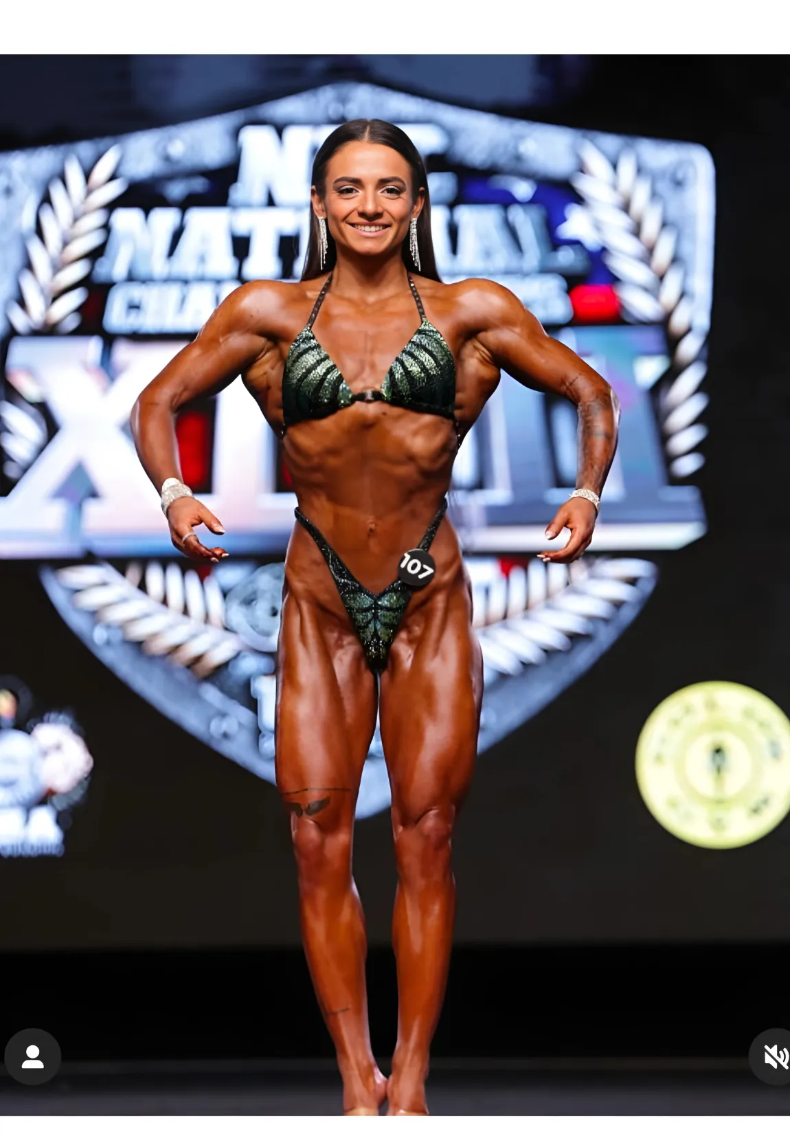 Powerful Gradient Figure Competition Suit